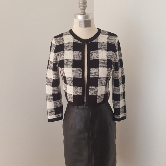 Calvin Klein Sweaters - Cropped cardigan